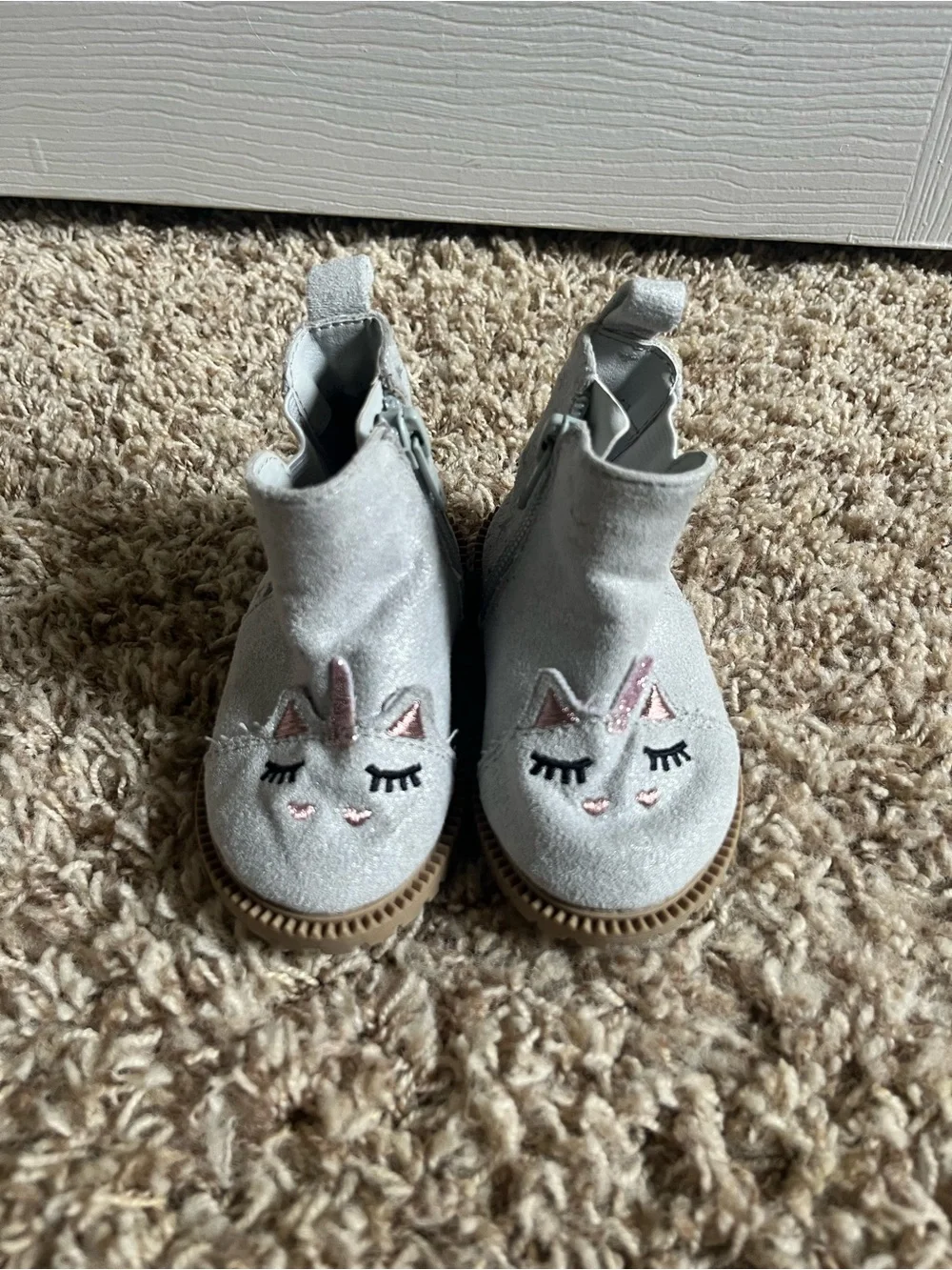 wonder nation Light Gray Unicorn Face Kids Boots